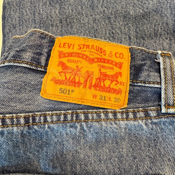 Classic Levi's 501s - Picture 4 of 4